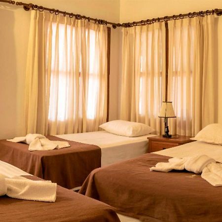 Hotel Mami Vilma Roboré Buitenkant foto